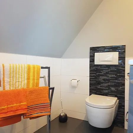 Liebevoll Eingerichtete Ferienwohnung Lägenhet *