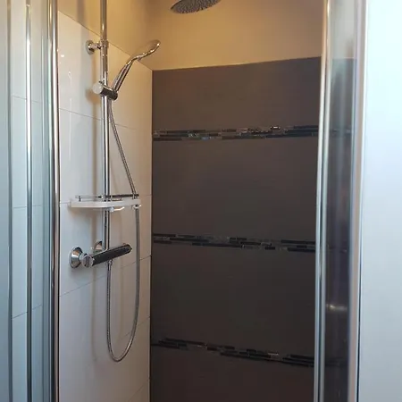 Liebevoll Eingerichtete Ferienwohnung Lägenhet *